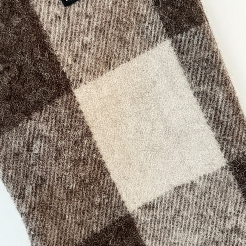 Plaid patterned stocking 